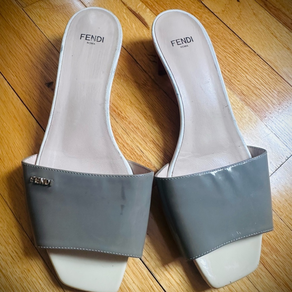 Fendi Taupe and orangePatent Leather Sandals with a funky vibe. - Picture 6 of 13